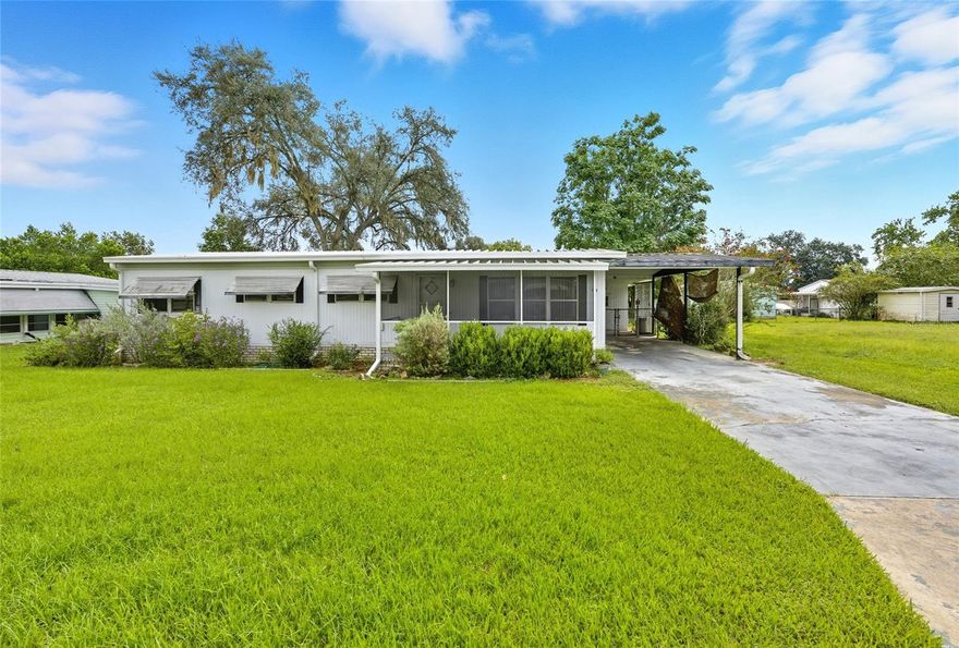 AS-IS. Affordable 3/2 Opportunity in Ocala East Villas – Priced to Sell!

This 3-bedroom, 2-bathroom mobile home, built in 1974, is full of potential and ready for its next owner. Situated in the established community of Ocala East Villas, this property is being priced to sell quickly and offers a great opportunity for buyers willing to put in a little work. The layout is spacious, and with the right vision, this home will shine. Whether you’re looking for a primary residence, investment, or renovation project, this one has the bones to build on. Cash or renovation financing only.
