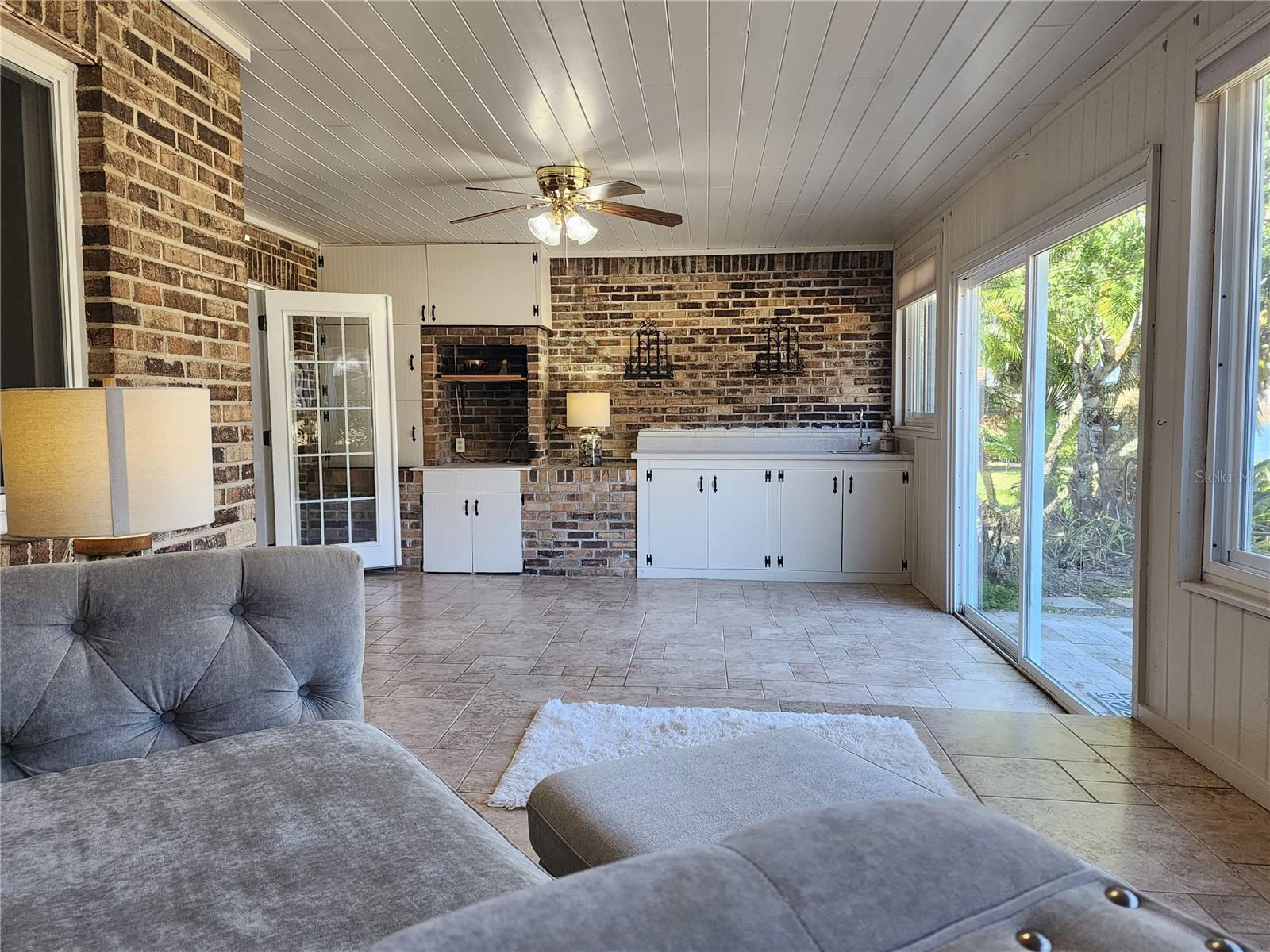 415 OAK HAVEN DRIVE