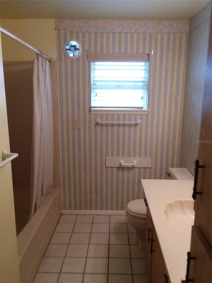 Photo 10 of 18 of 7828 E SOUTHLAKE DRIVE house