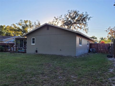 A home in LONGWOOD