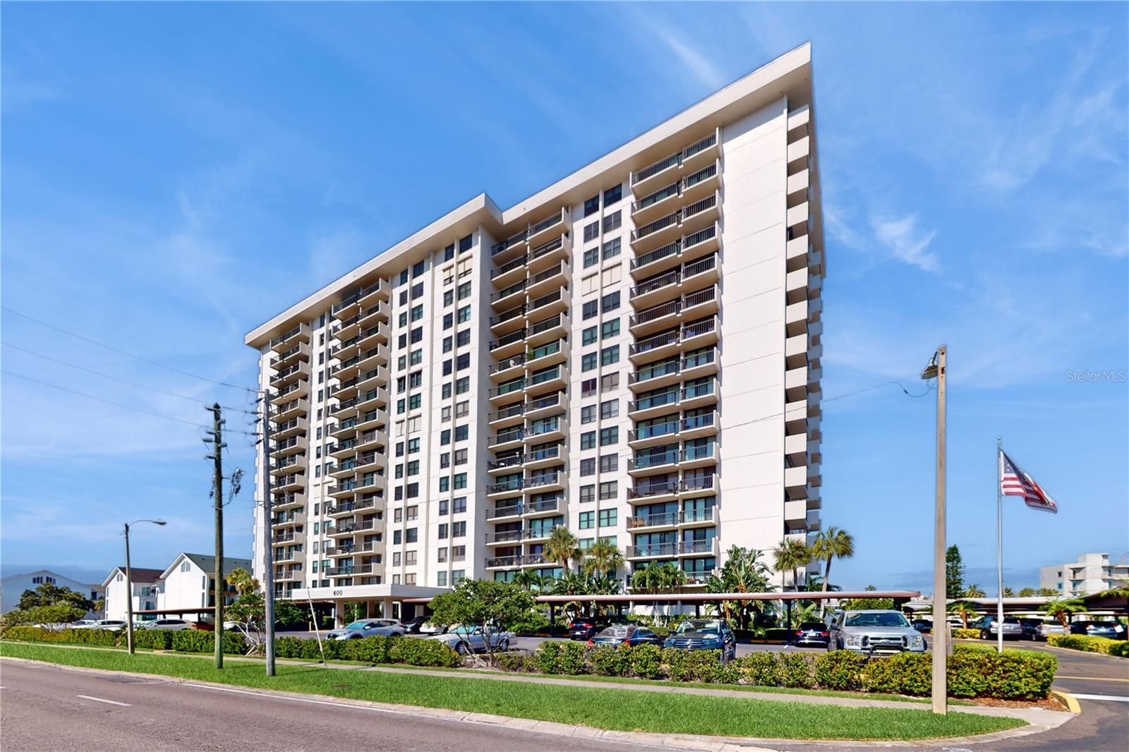 400 ISLAND WAY 210