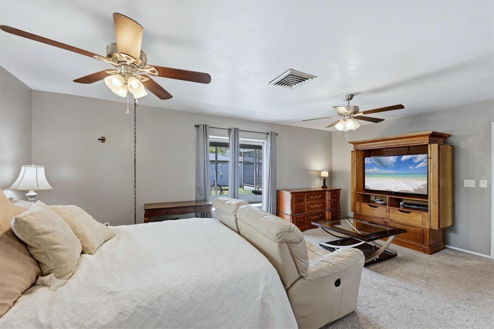 PINE LAKES - Residential