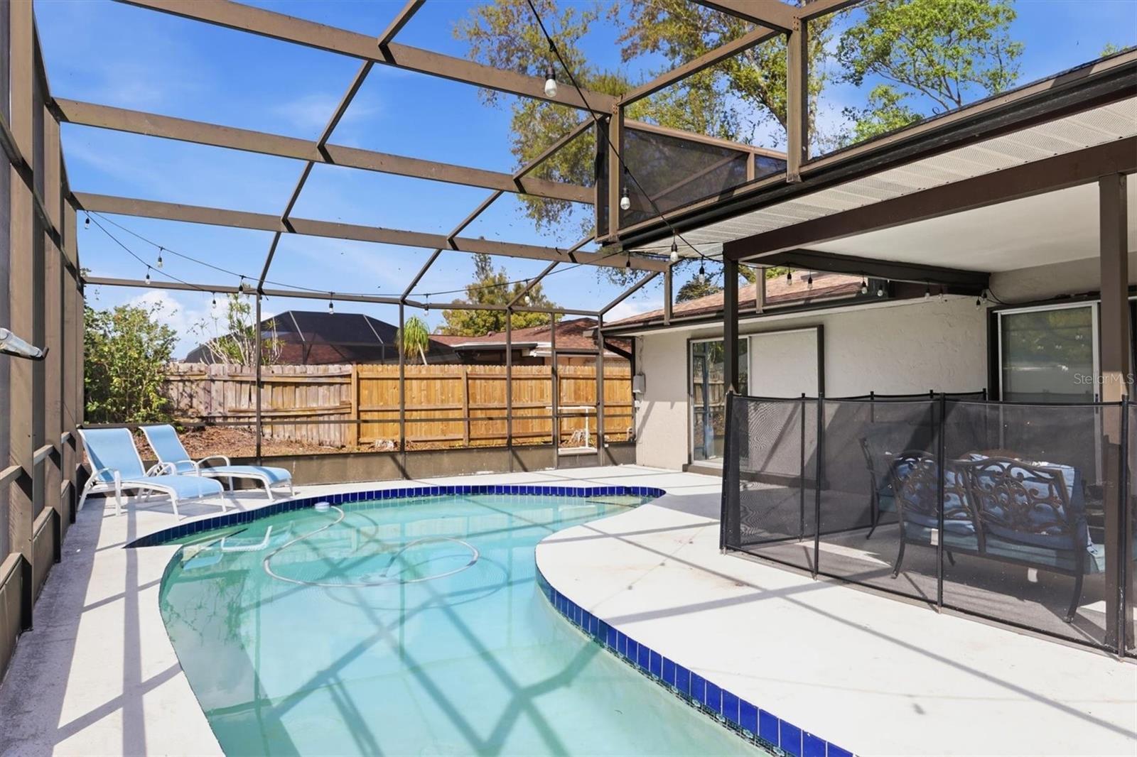 PINE LAKES - Residential