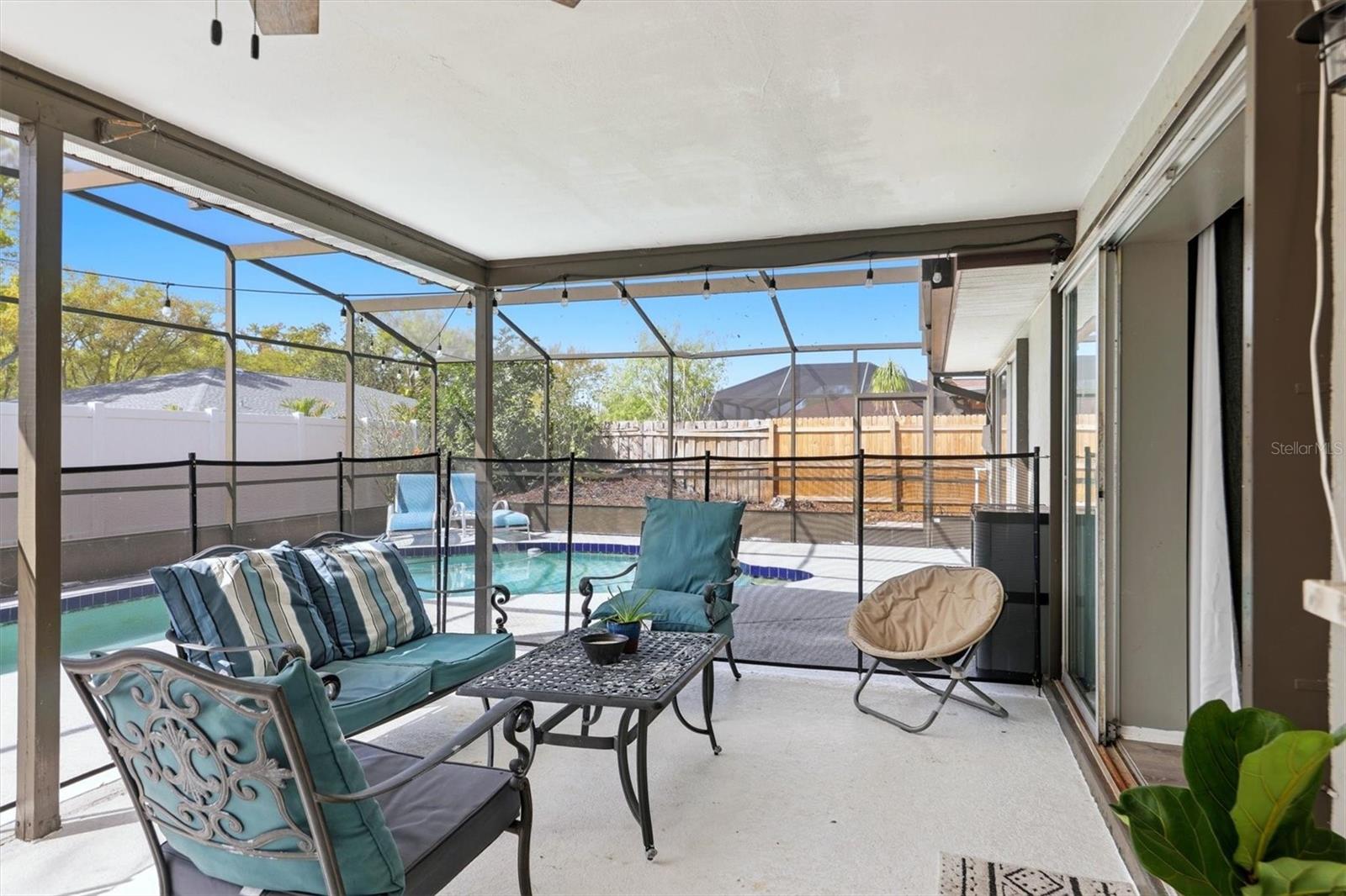 PINE LAKES - Residential