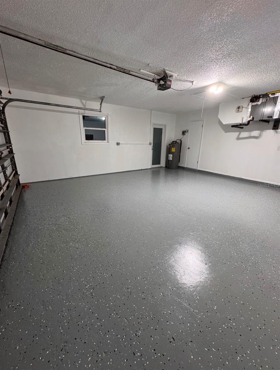 PINE LAKES - Residential