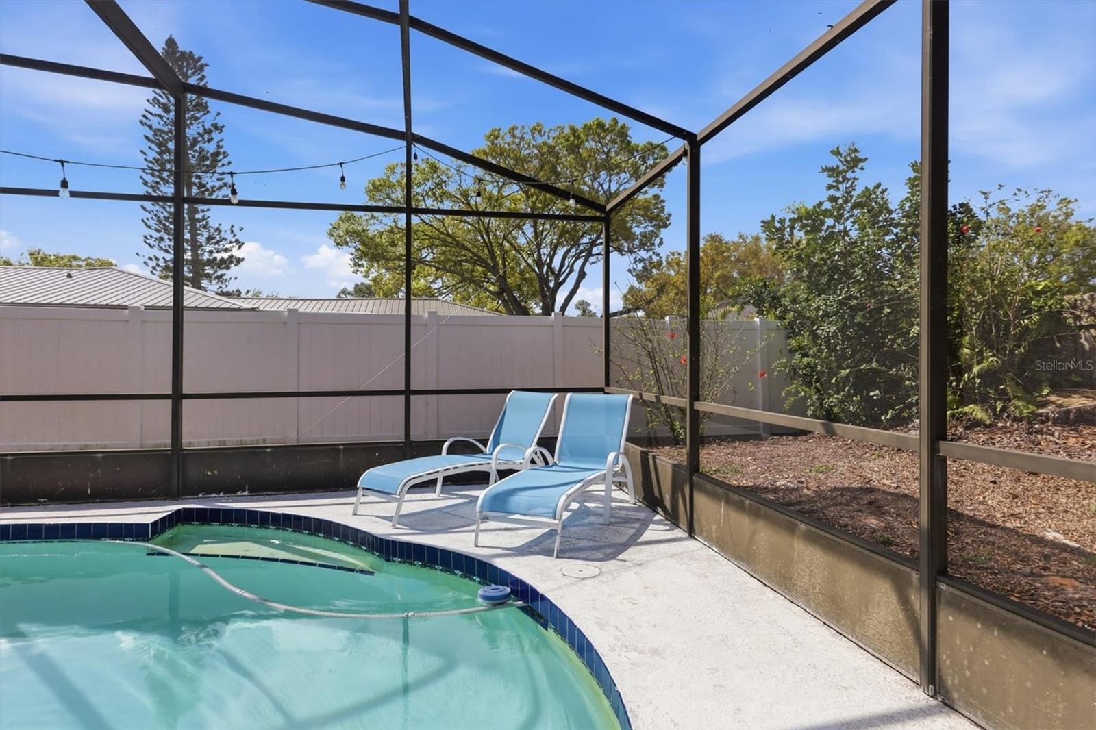 PINE LAKES - Residential