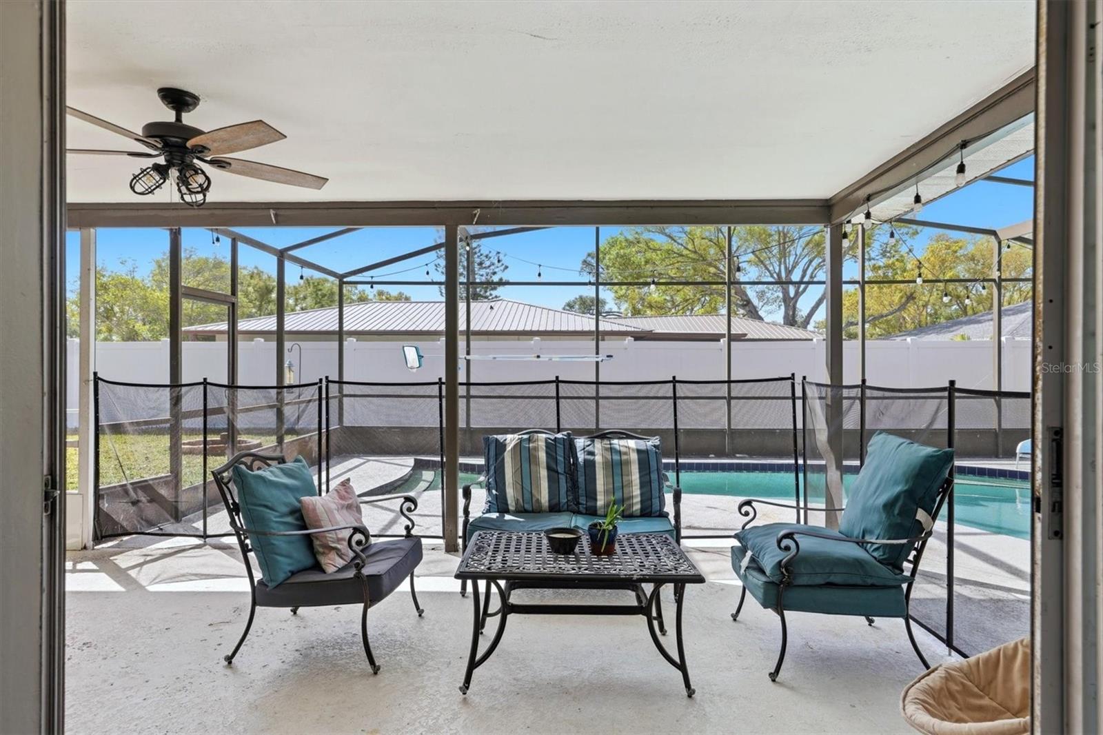 PINE LAKES - Residential