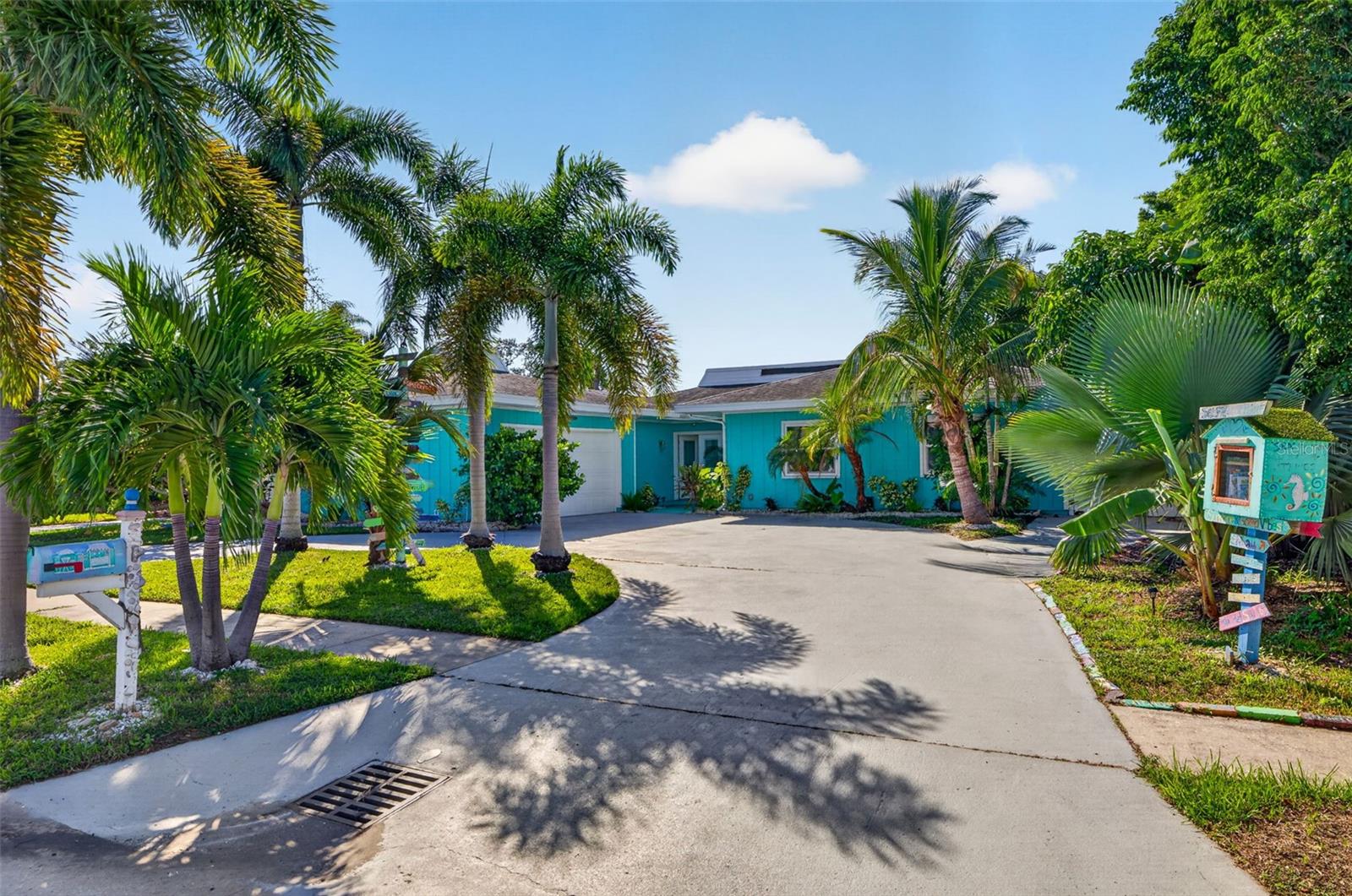 4643 BAY CREST DRIVE