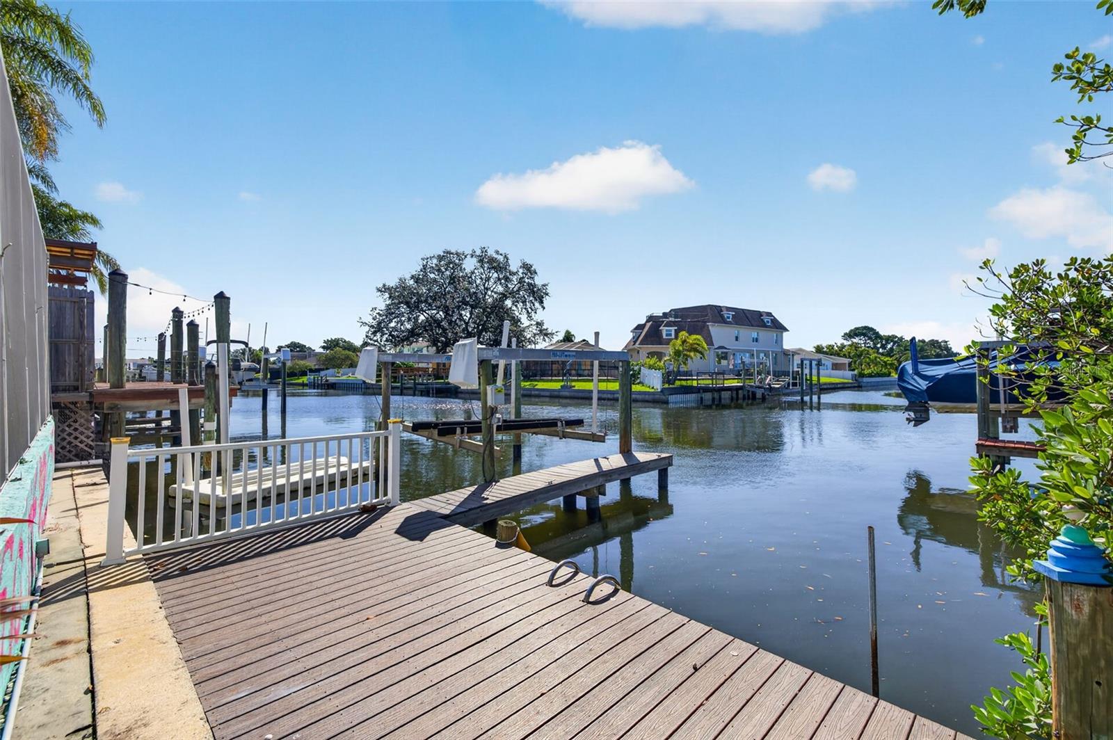 4643 BAY CREST DRIVE
