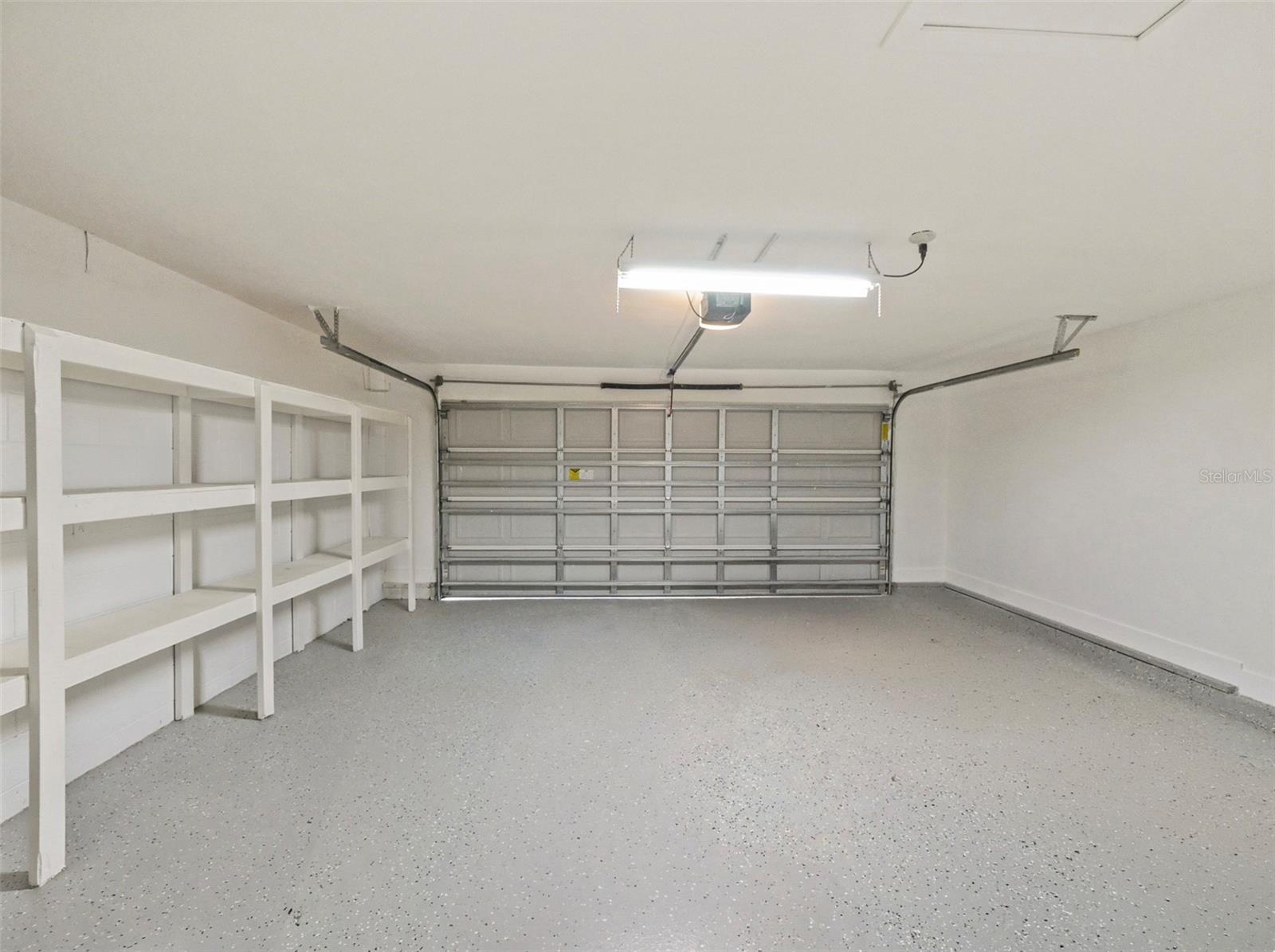 ENGLISH WOODS - Residential