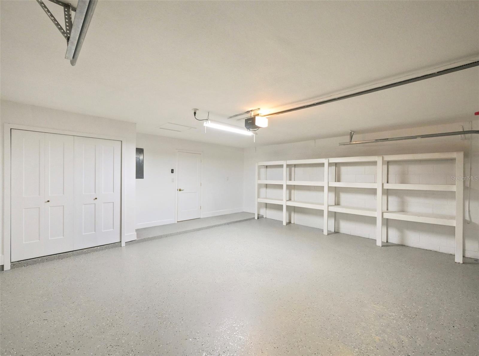 ENGLISH WOODS - Residential