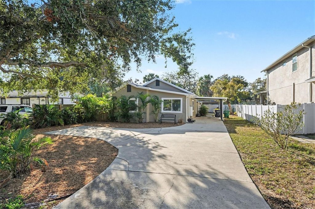 Photo of 6305 S Macdill Avenue, Tampa, FL 33611 (MLS # TB8491622)