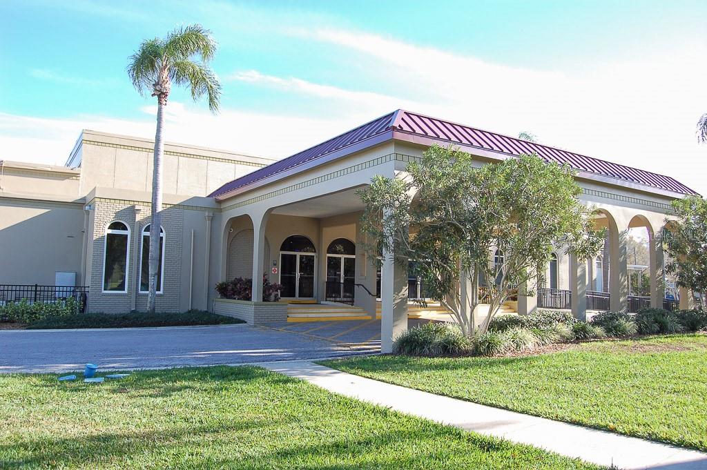 ON TOP OF THE WORLD - Residential