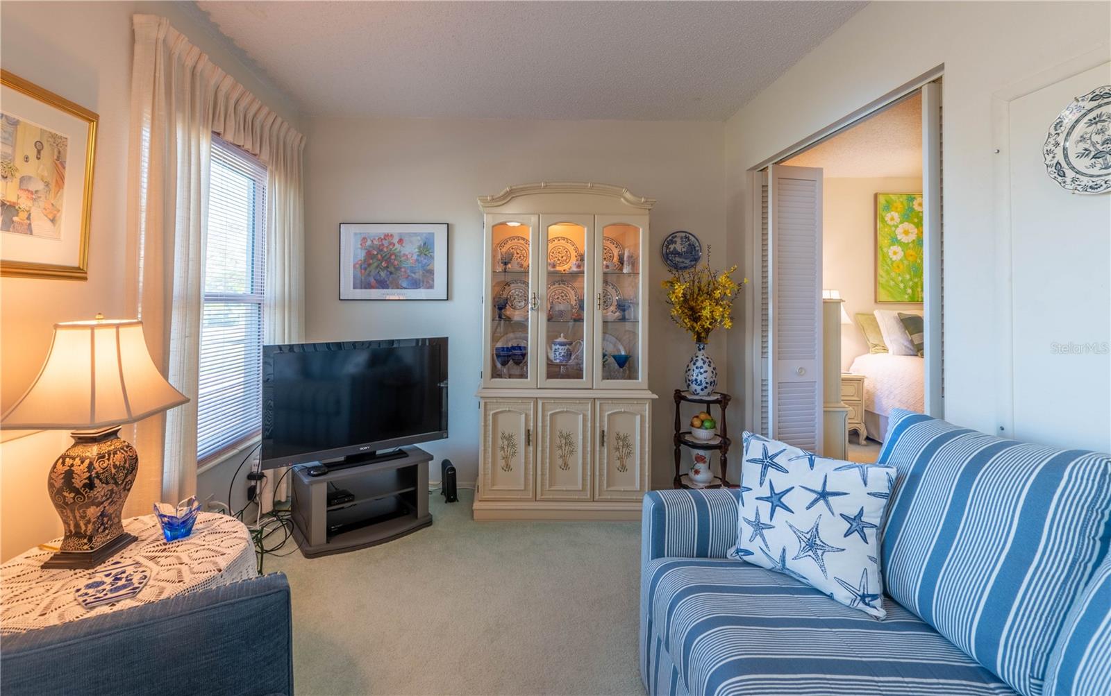 ON TOP OF THE WORLD - Residential