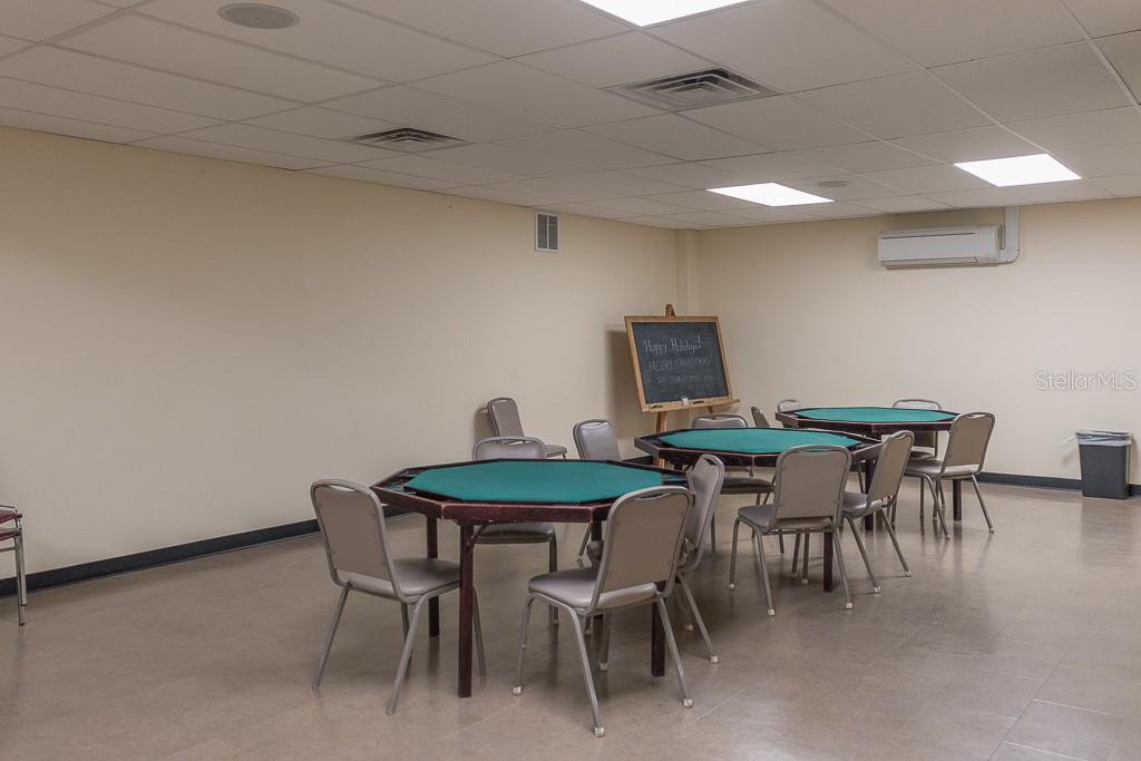 ON TOP OF THE WORLD - Residential