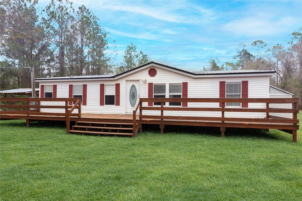 Photo of 11602 NE Us Highway 301, Waldo, FL 32694 (MLS # OM719508)