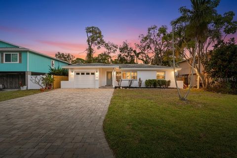 309 84TH AVENUE NE ST PETERSBURG FL 33702