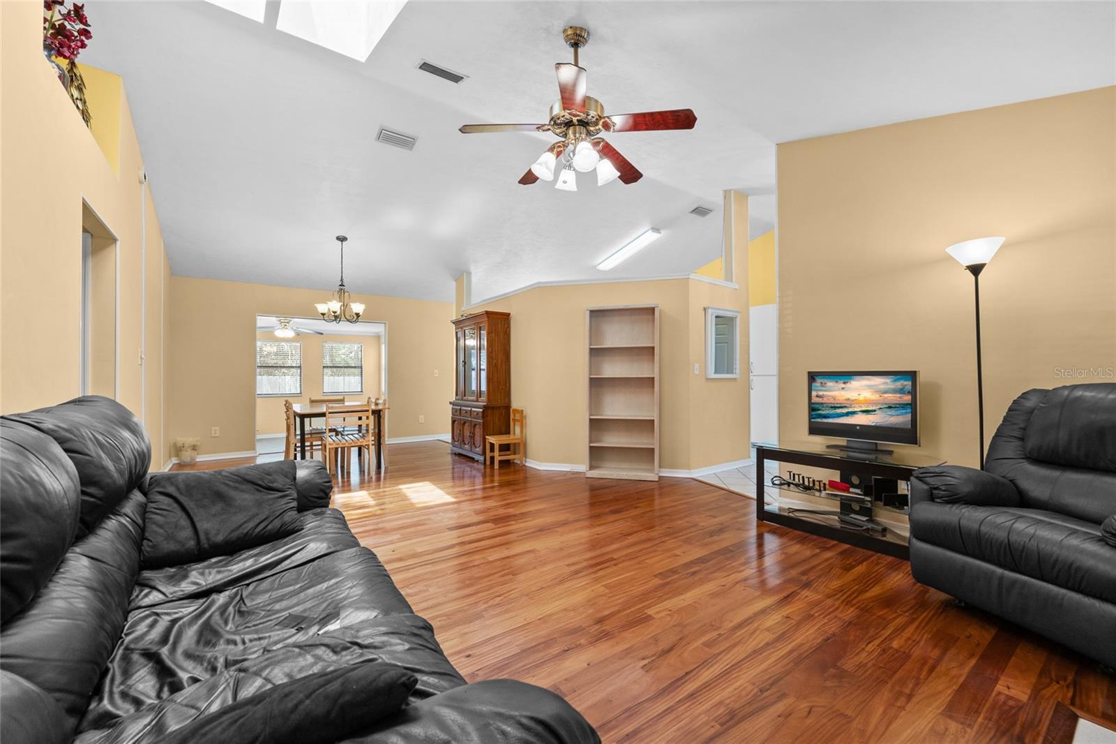 4524 NW 25TH DRIVE