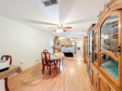 Tiny photo for 22850 Winterwillow Lane, Eustis, FL 32736 (MLS # O6348021)