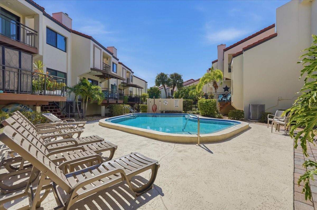240 WINDWARD PASSAGE 702