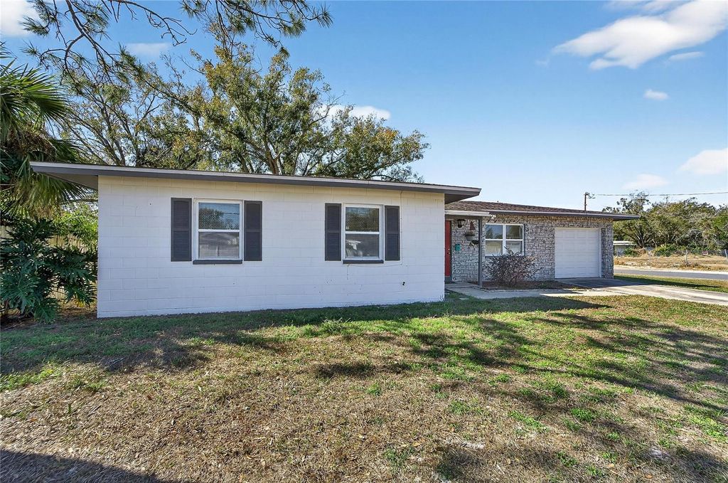 Photo of 9120 Memorial Highway, Tampa, FL 33615 (MLS # TB8471603)