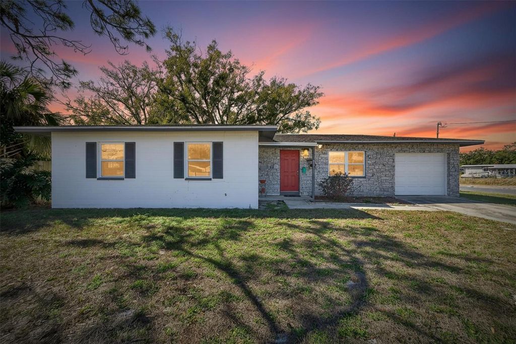 Photo of 9120 Memorial Highway, Tampa, FL 33615 (MLS # TB8471603)