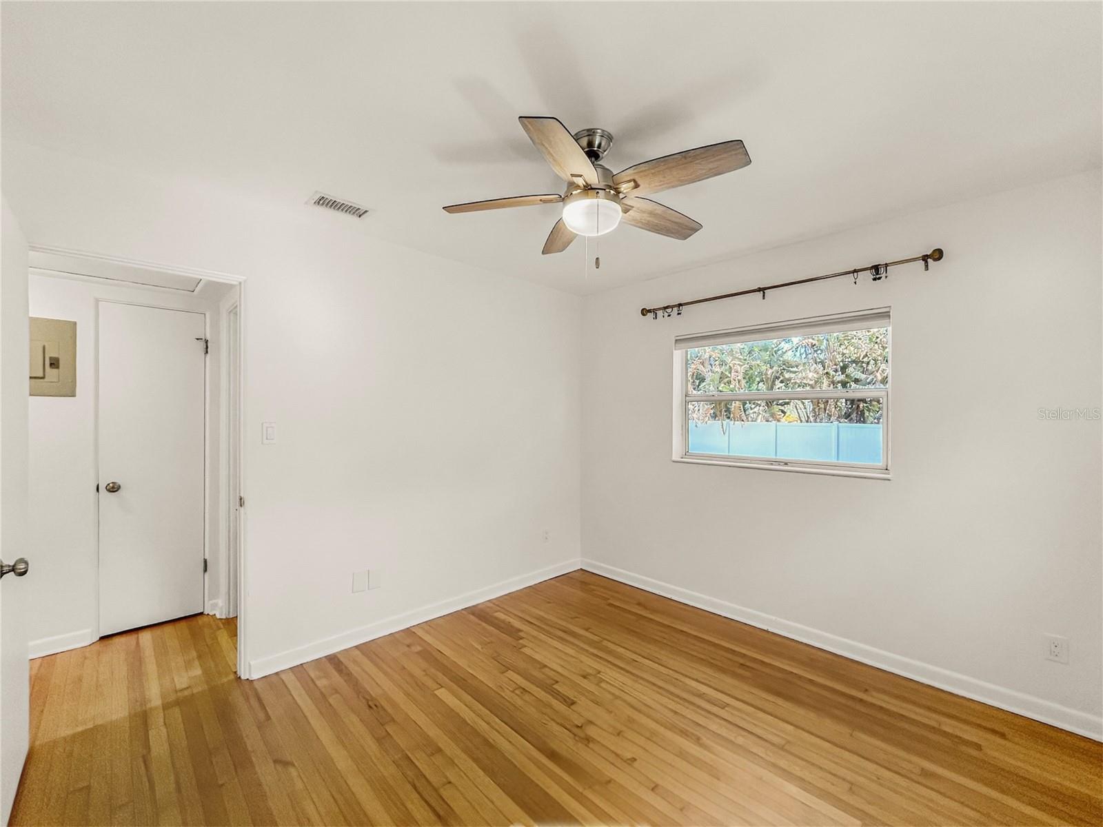 COLLEGE PARK GOLF COURSE - Residential