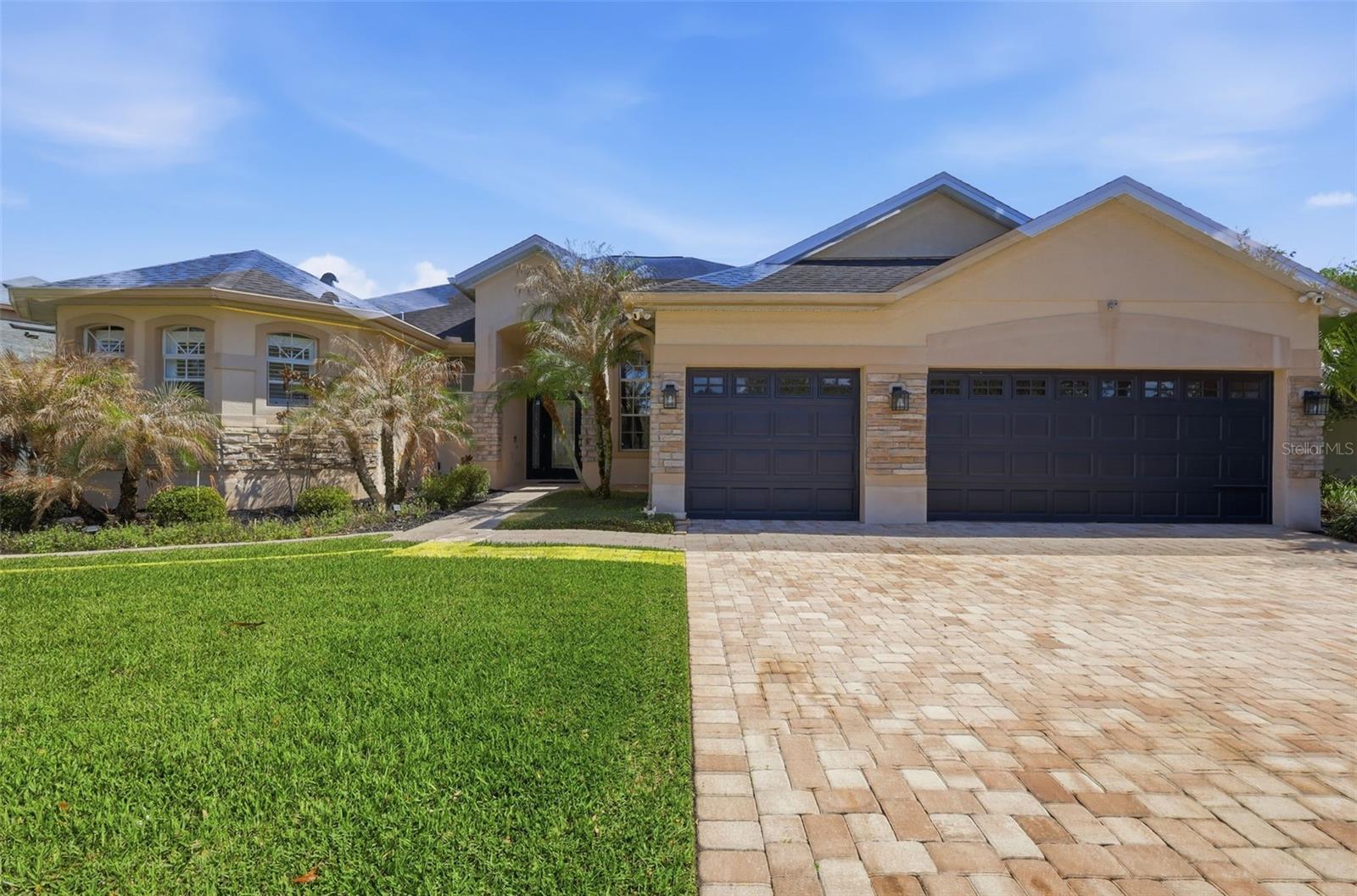 1815 WINDING OAKS DRIVE