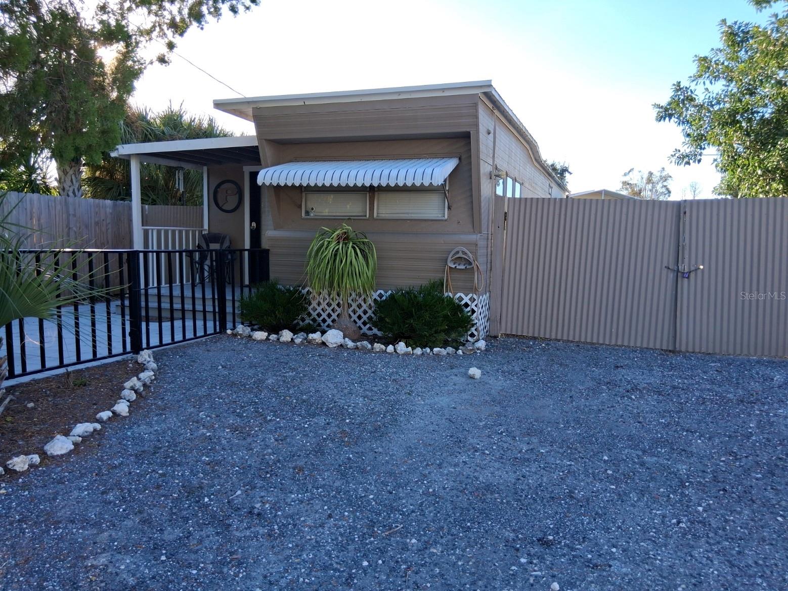 CAPE CAY - Residential Lease