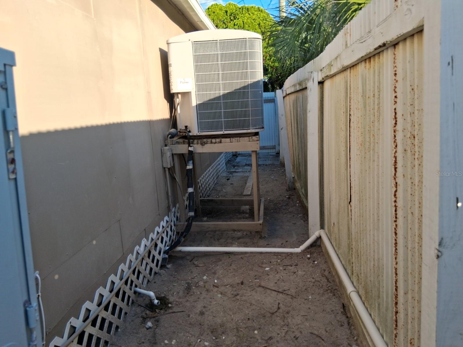 CAPE CAY - Residential Lease