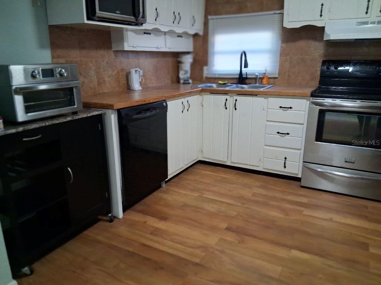 CAPE CAY - Residential Lease