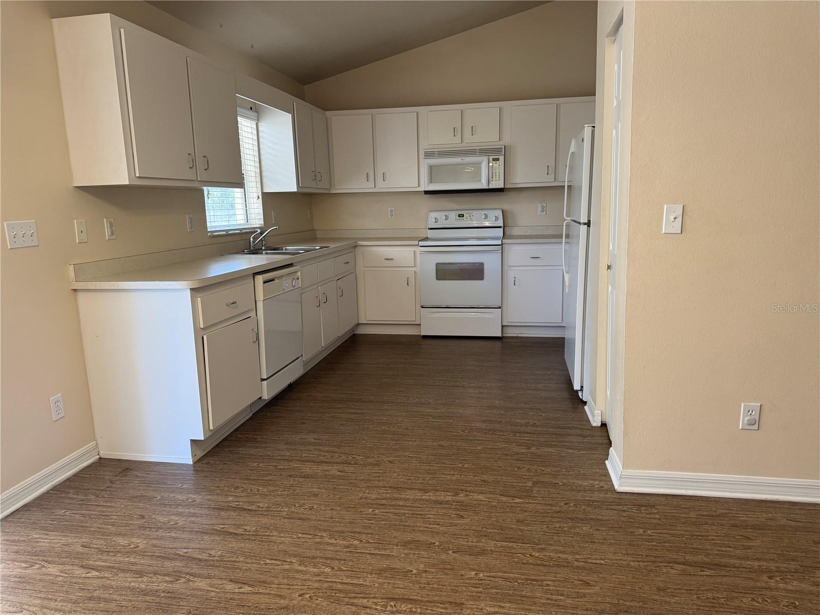 MARION OAKS UN 7 - Residential Lease