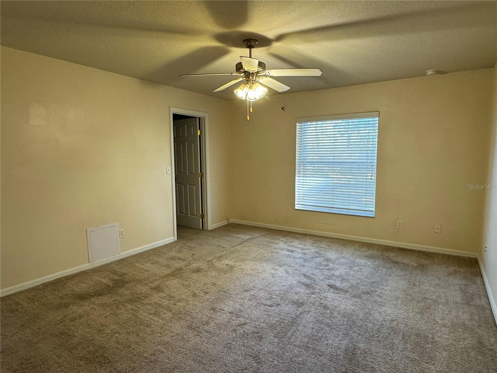 MARION OAKS UN 7 - Residential Lease