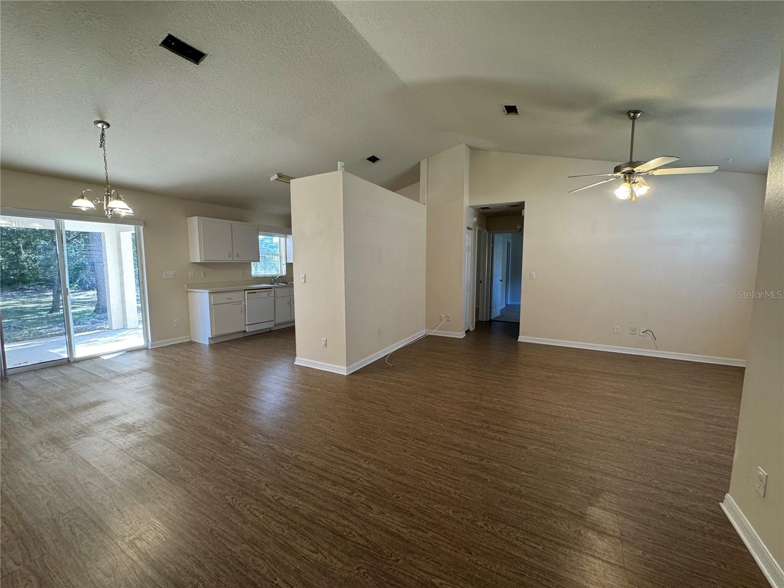 MARION OAKS UN 7 - Residential Lease