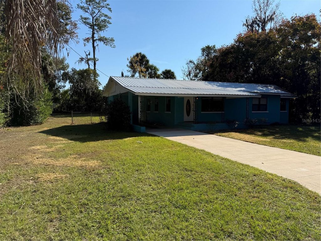 Photo of 5221 SE 21st Avenue, Ocala, FL 34480 (MLS # OM713938)