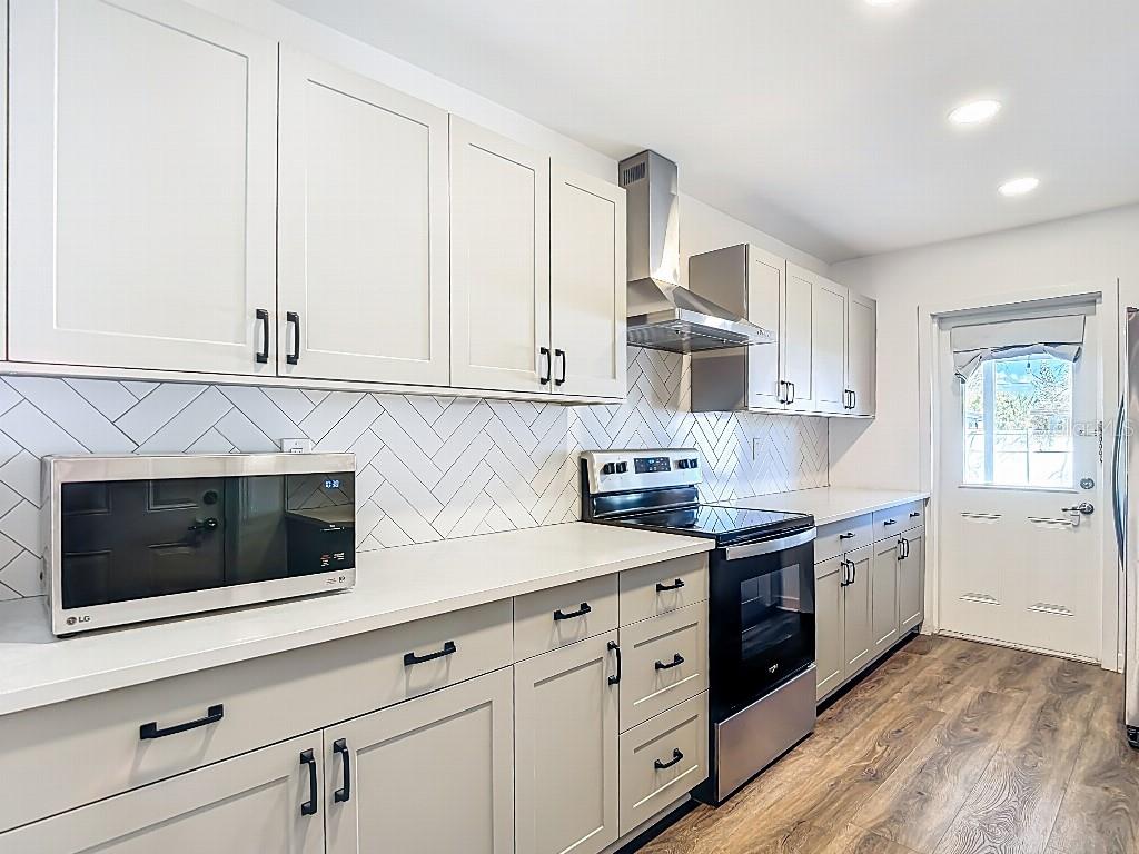 GANDY MANOR - Residential