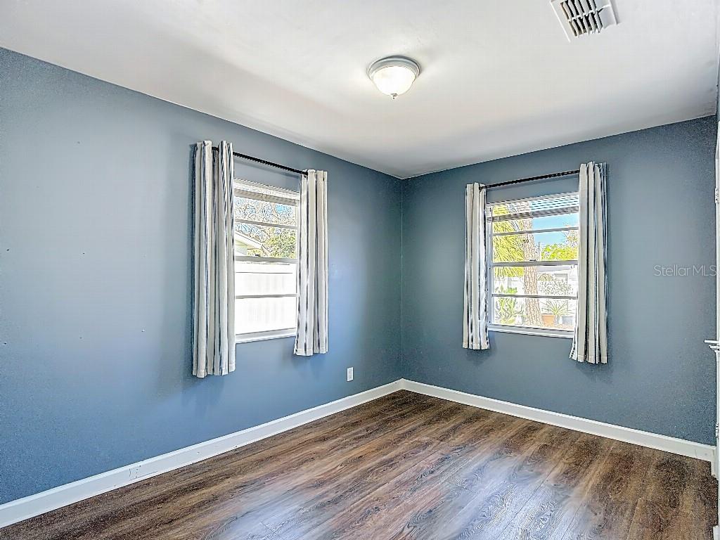 GANDY MANOR - Residential