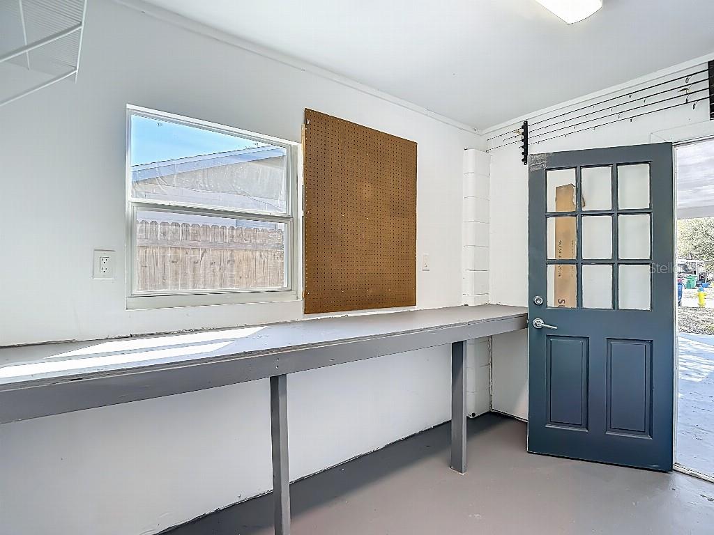 GANDY MANOR - Residential