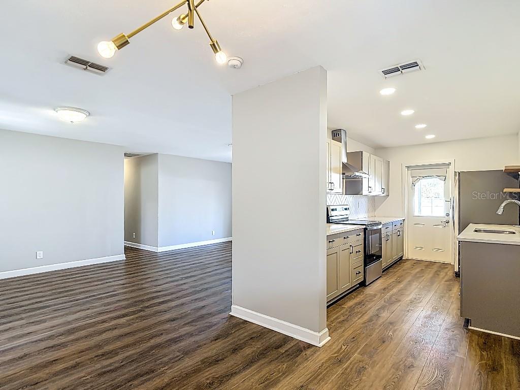 GANDY MANOR - Residential