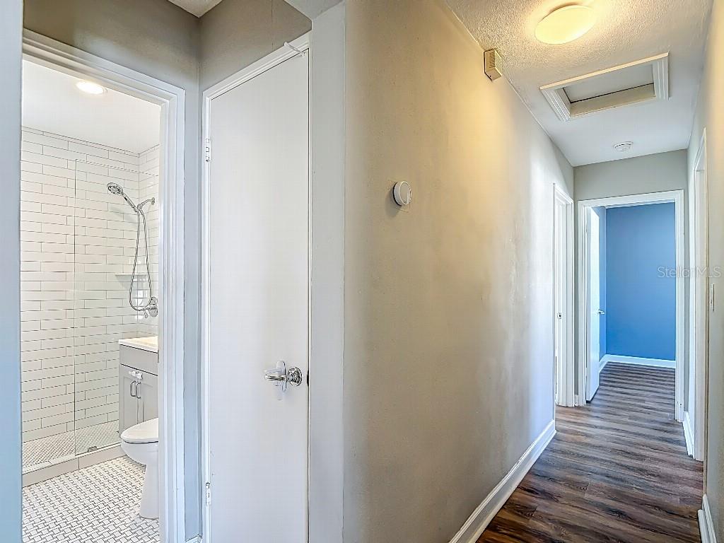 GANDY MANOR - Residential