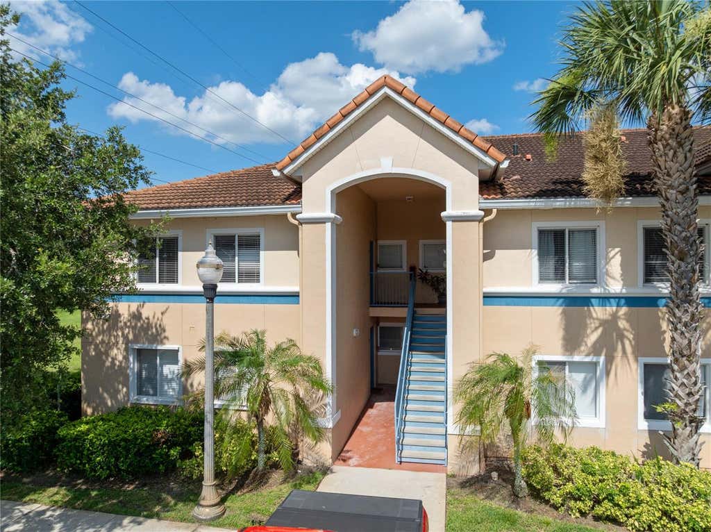 Photo of 522 Villa Del Sol Circle #201, Orlando, FL 32824 (MLS # O6414354)