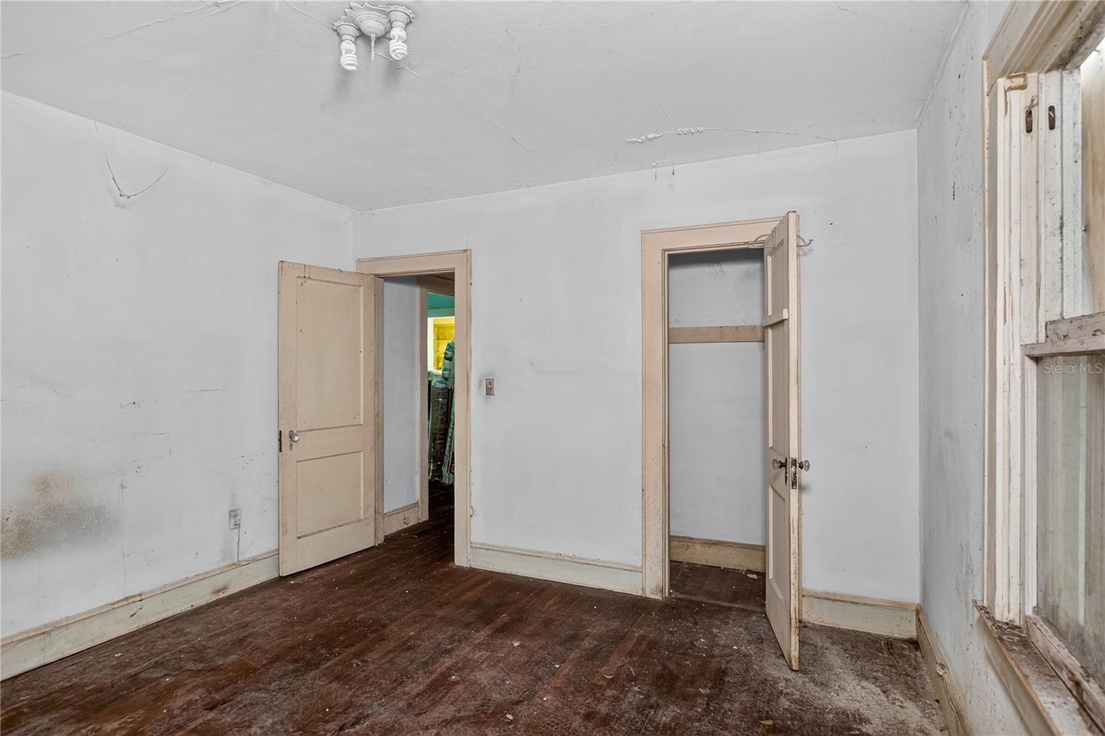 27 N MILLS AVENUE - Photo 4