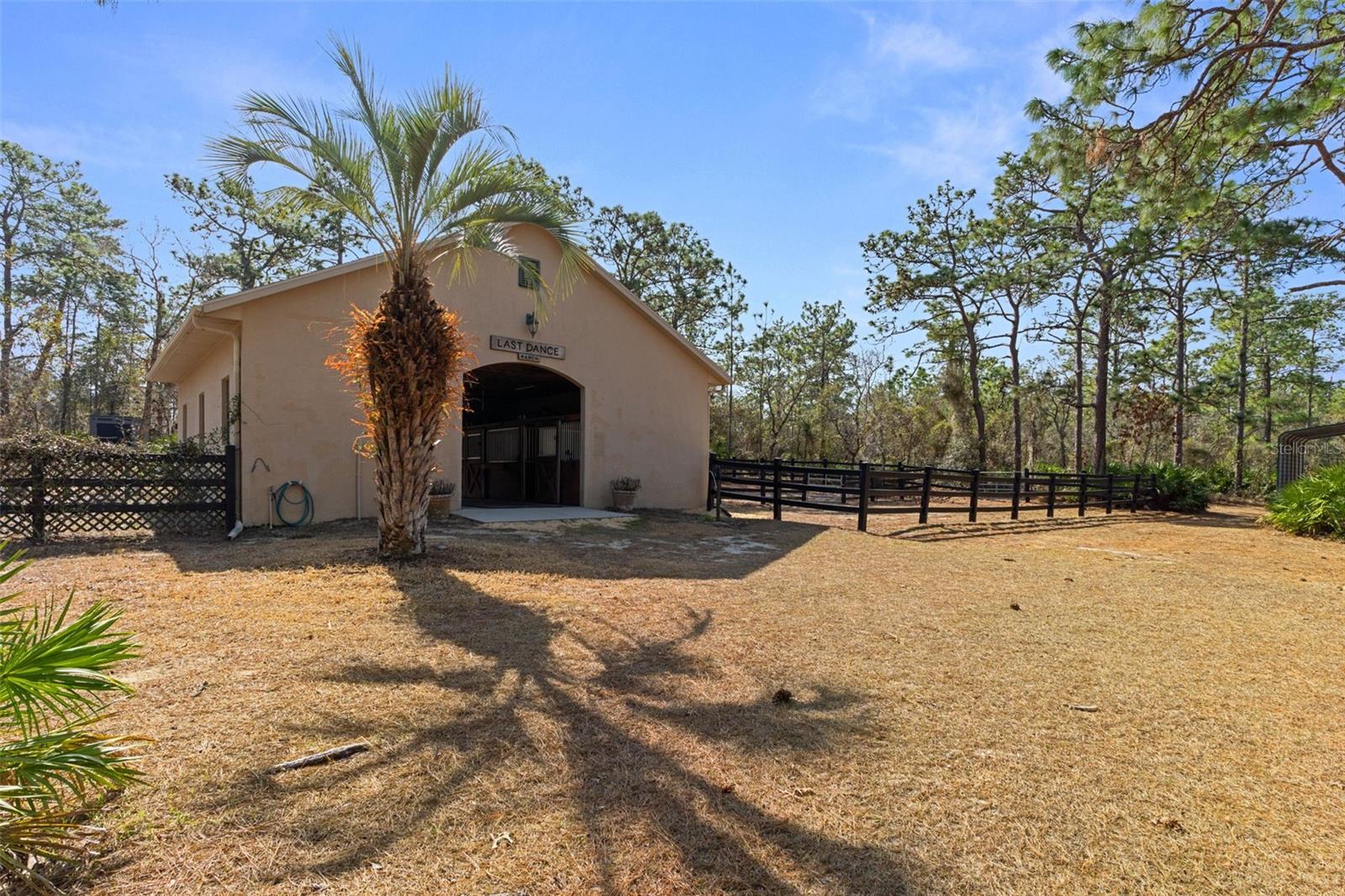 PINE RIDGE UNIT 02 - Residential