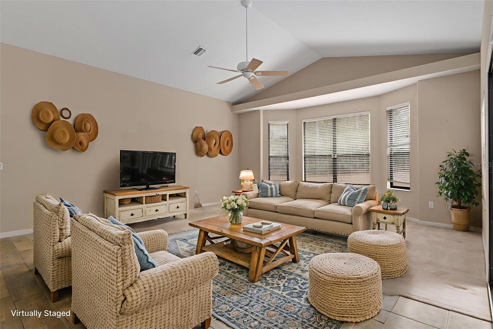 PINE RIDGE UNIT 02 - Residential