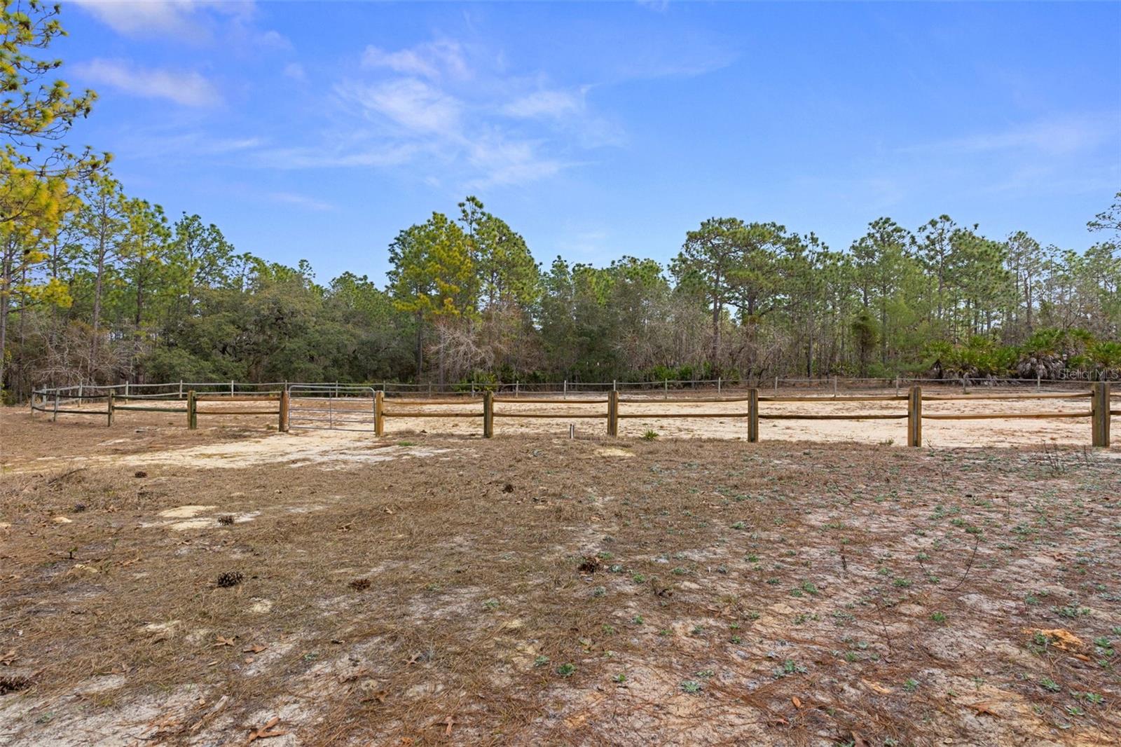 PINE RIDGE UNIT 02 - Residential