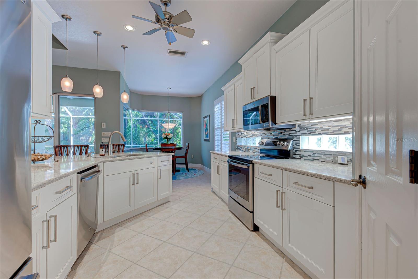 VENICE GOLF & COUNTRY CLUB - Residential Lease