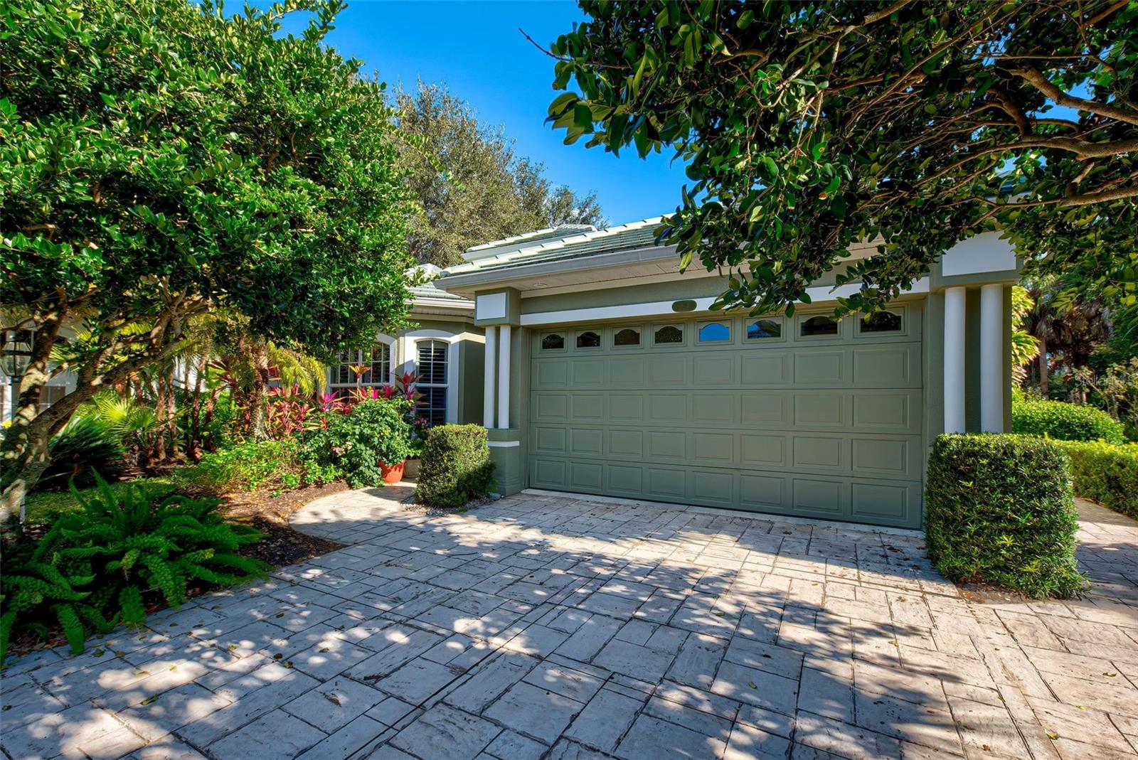 LUXURY RENTAL HOME LOCATED IN VGCC.... ESCAPE TO SUNNY FLORIDA FOR GOLF! THIS IS A 4 MONTH MANDATORY RENTAL- NO EXCEPTIONS! Beautiful 2/2 w/den located in Venice Golf & Country Club. This home is located in the fabulous neighborhood of Lansbrook. Offering the warmth of home and feel of a resort, you will not want to leave! This bright villa offers the unique lifestyle of VGCC only offered to those staying on property. This beautiful pool villa boasts of all the extras you have at home with upgraded S.S. appliances, wash/dryer. Florida living at its best 2 bedroom/den home ideally located on a quiet cul-de-sac providing privacy. Welcome to paradise, with welcoming views of lush landscaping and a welcoming pool upon entry into this home...you can leave your worries behind. You will appreciate the upscale furnishings and beautiful artwork making you feel right at home. The floor plan is open with the formal dining and living room open to each other. The updated kitchen boasts beautiful countertops, modern backsplash, soft closed drawers, a breakfast bar, a kitchen dinette area, and a walk-in pantry. There is even a built-in wine bar with a fridge. The master bedroom has light hardwood flooring, a slider out to the lanai and an en-suite bath with an updated double vanity, garden tub and a walk-in shower. The guest bedroom boasts hardwood flooring and a pocket door you can close off to the second bath which provides a private suite for your guests. Need privacy to get your work done on your laptop, the well equip den is a great place to work or study. The neighborhood pool is located just down the street if you are wanting a bigger pool than the home pool & smaller pool than the community pool. THREE POOLS to choose from, WOW! Play a round of golf, head to the tennis courts or if swimming laps is your sport...the community pool is awaiting you! Check out the workout facilities which will be brand new opening beginning of July & class schedule (fees for some classes) or set up a private lesson with one of the golf or tennis pros to sharpen your skills. Full service Clubhouse available for dining & a full schedule of events yr round , get your reservations in early! You will make friends in VGCC that bring you back year after year.
NOTE:POOL (electric)HEATING months Nov-April are an extra fee. RENTED Jan 2024- April 2024