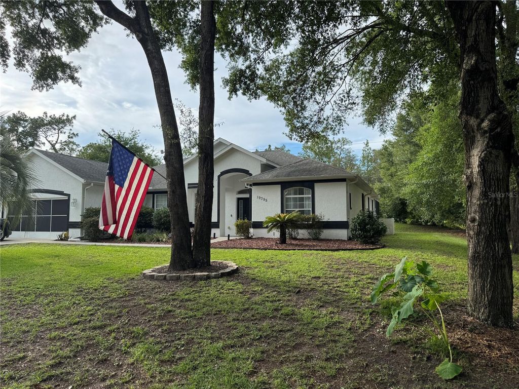Photo of 19395 SW 100 Loop, Dunnellon, FL 34432 (MLS # OM716079)