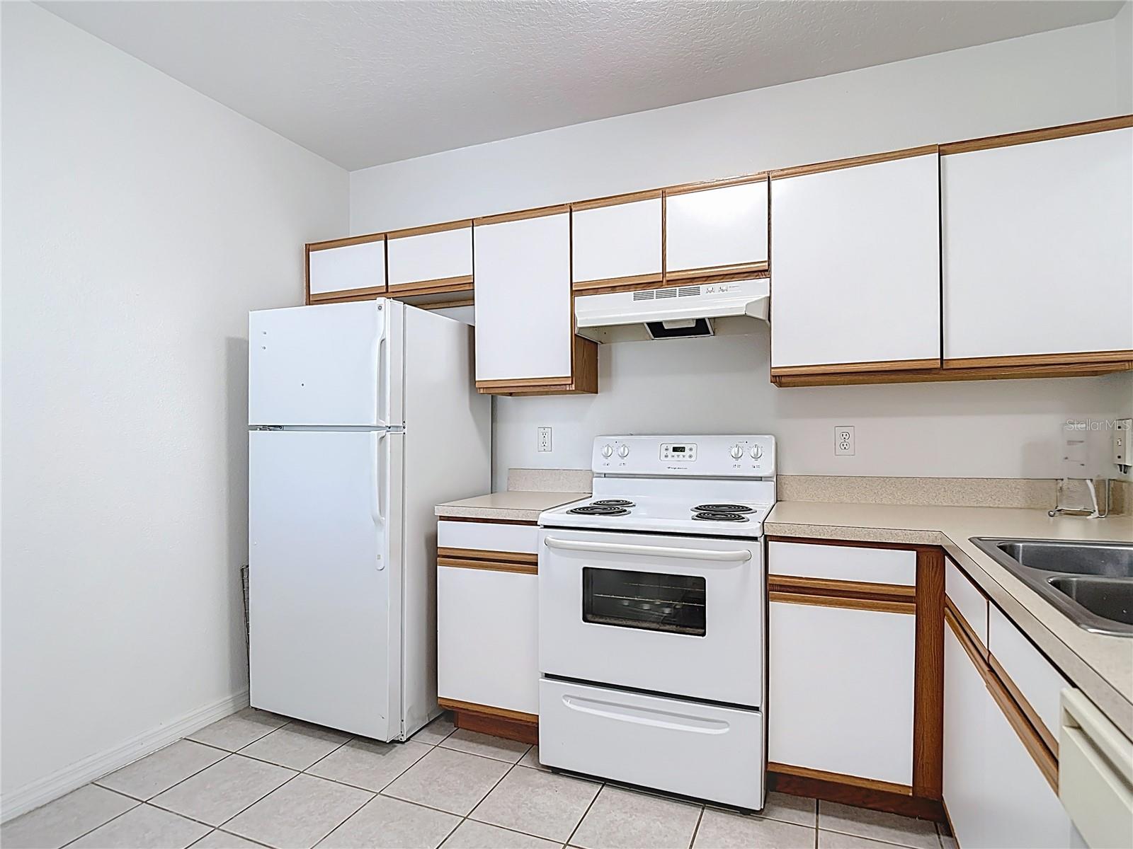 VILLAGES OF BLOOMINGDALE CONDO - Residential