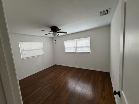 Tiny photo for 1220 SE 3rd Street, Ocala, FL 34471 (MLS # OM725133)